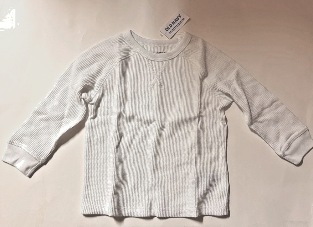 Old Navy Boys Long Sleeve Thermal Knit T-shirt 18-24 Months / 27-30 Pounds